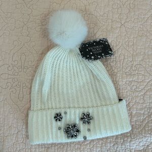 3/$23 NWT Victoria’s Secret Winter Hat